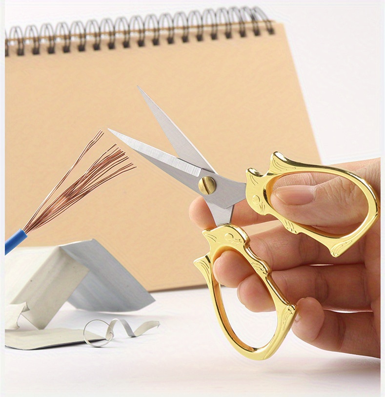 1 Paio di Forbici Piccole in A - Embroidery Scissors Small recensione e prezzo