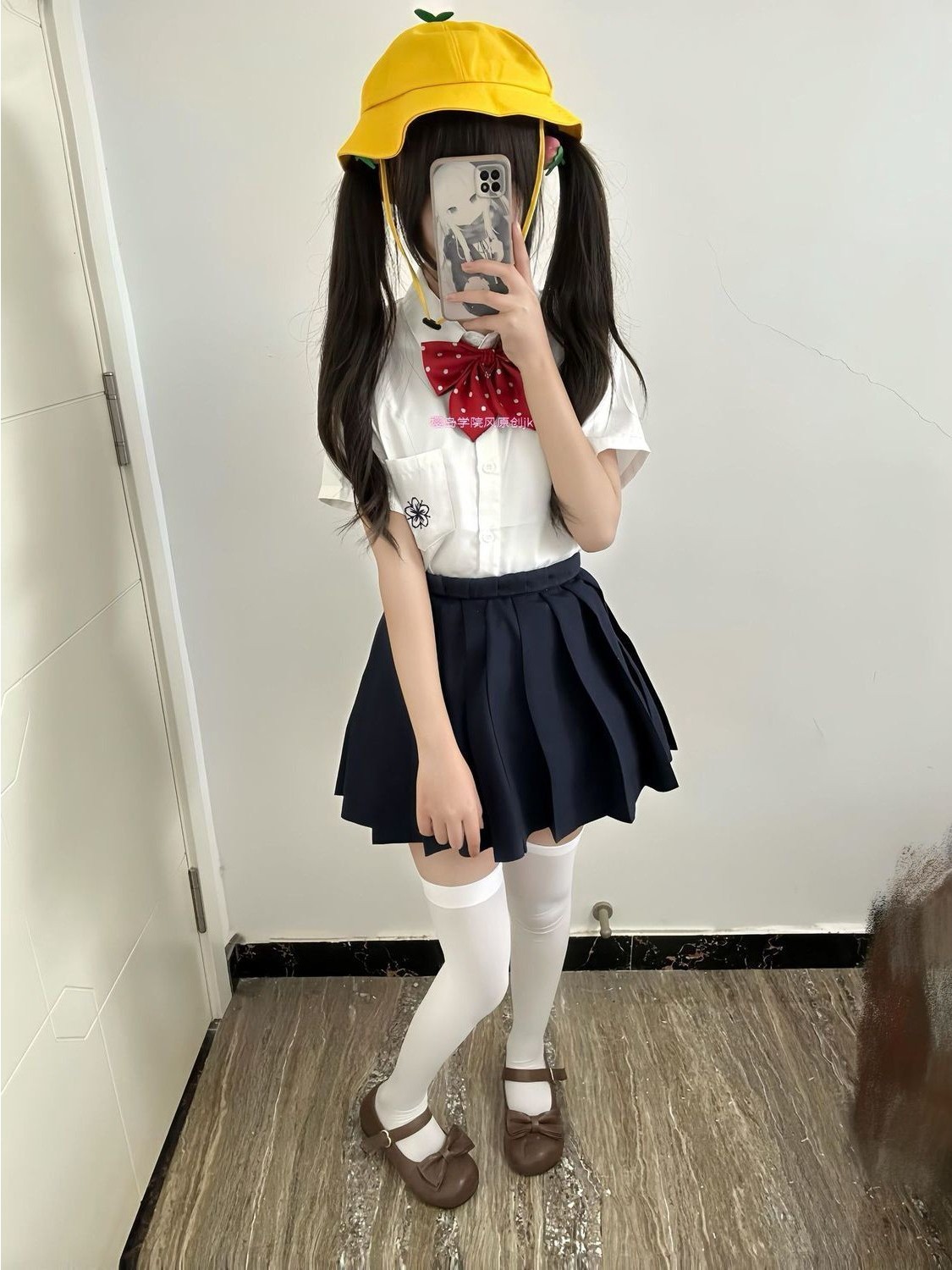 Set Uniforme JK Stile College  - Embroidery Uniforms recensione e prezzo