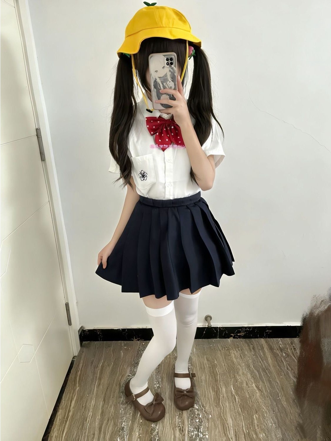 Set Uniforme JK Stile College  - Embroidery Uniforms recensione e prezzo