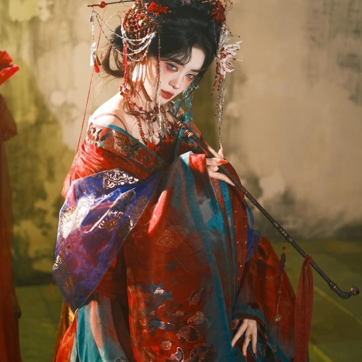 Hanfu Nero Blu Ricamato da Don - Embroidery Uniforms recensione e prezzo