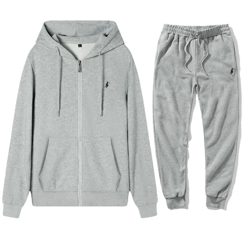 Completo Sportivo Uomo 2026: F - Embroidery Outfit recensione e prezzo