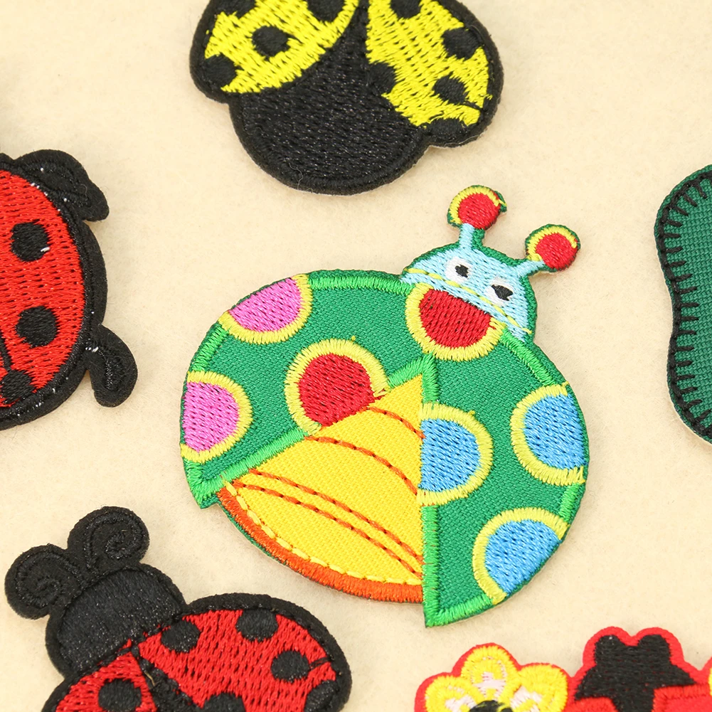 2PC Cartoon coccinella quadrif - Embroidery Lady Bug recensione e prezzo