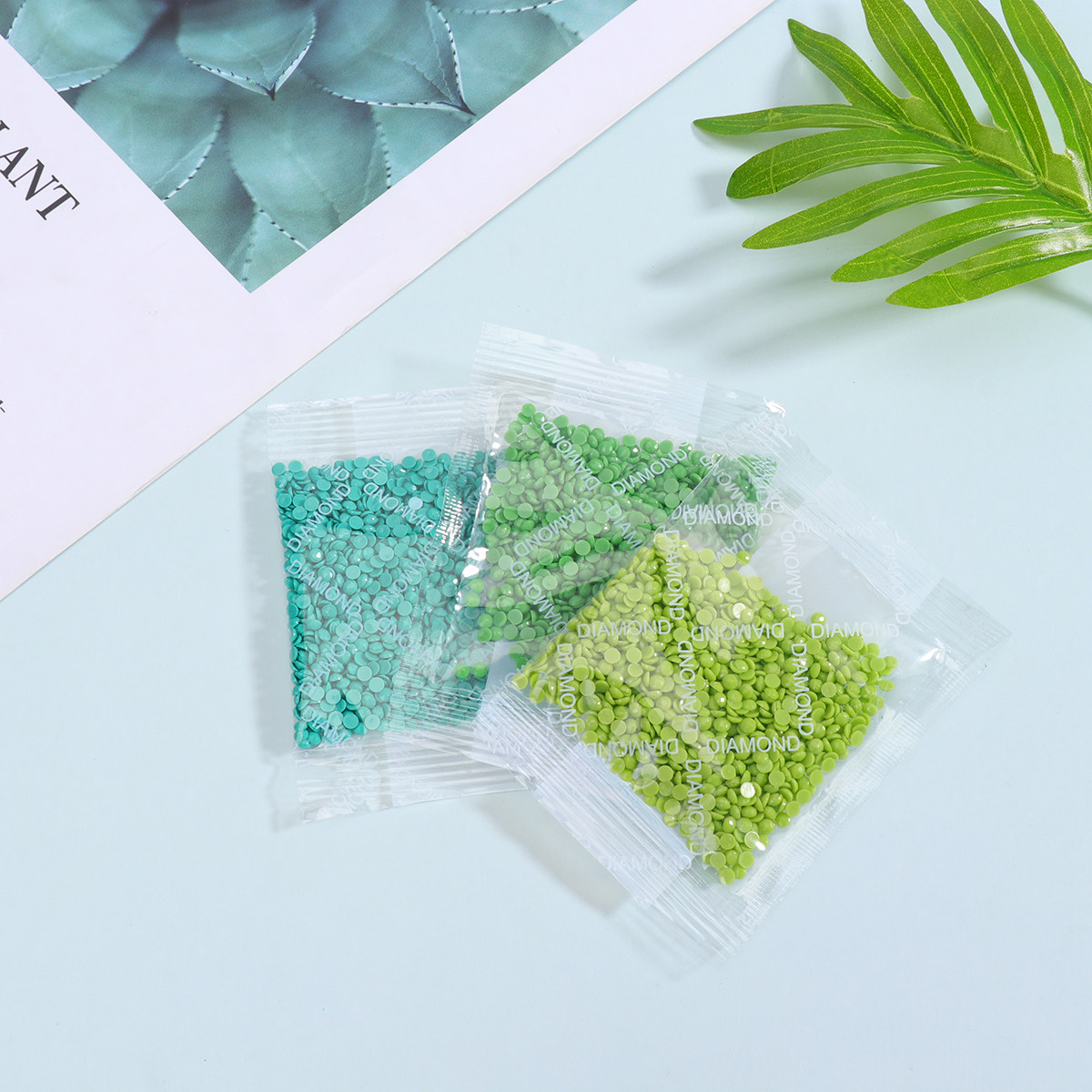Set di 36 strass in resina a f - Embroidery Kit Set recensione e prezzo